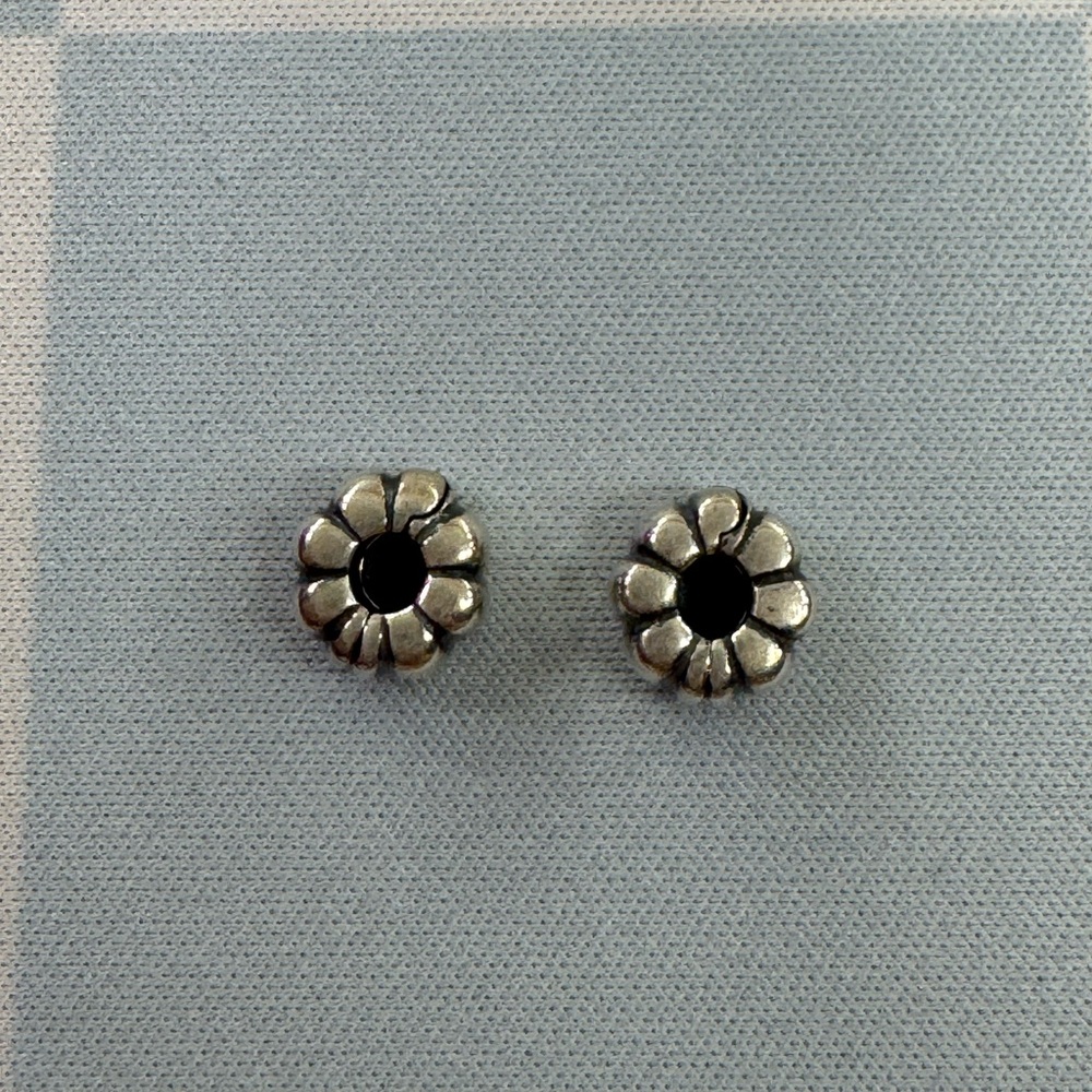 Two Pandora Authentic Ribbed Sterling Silver Clip Charm - Picture 3 of 5